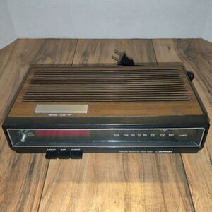 Imperial By Superscope Calendar Electronic Radio AM / FM CR-102